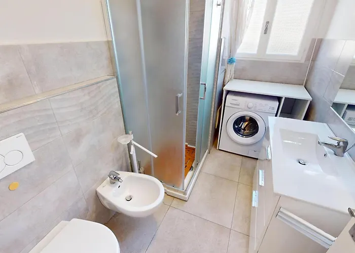 Spacieux 2p Climatise Centre-ville Avec Grande Terrasse, Proche Plages Et Commerces - Fr-1-196-351 Menton